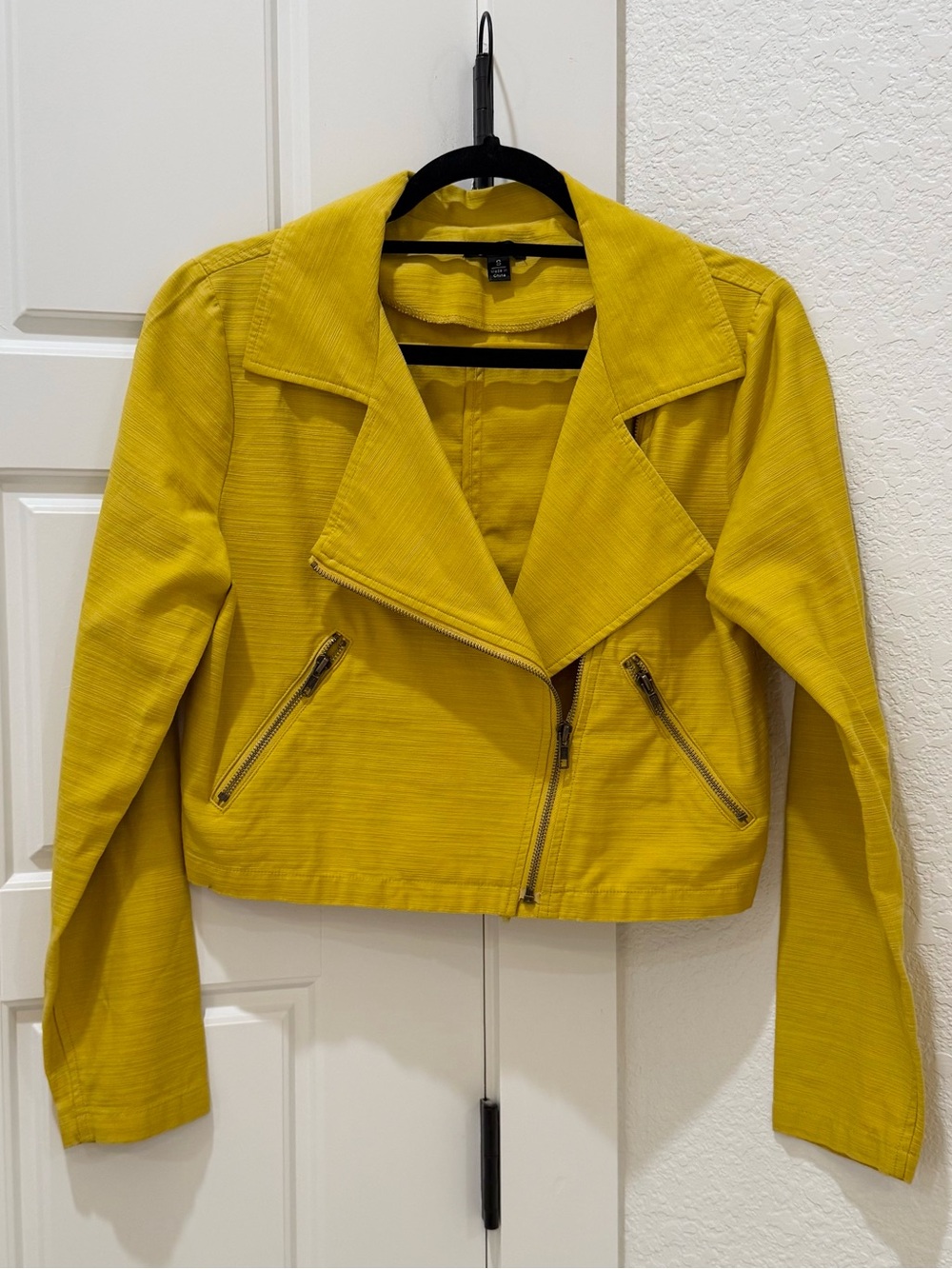 Versona Bright Mustard Yellow Cropped Moto Jacket | Women’s Small